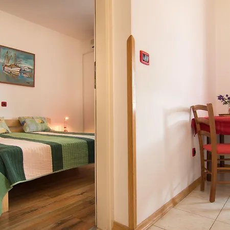 Apartamento Nada 354 *