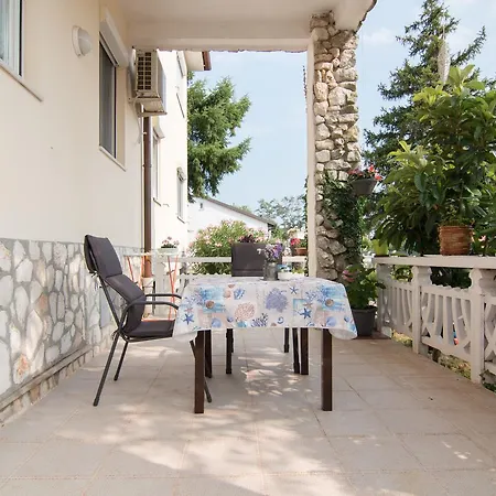 Nada 354 Apartment